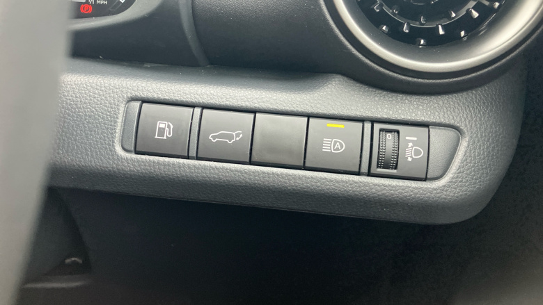 Toyota C-HR 1.8 Hybrid Design 5dr CVT Hybrid Hatchback